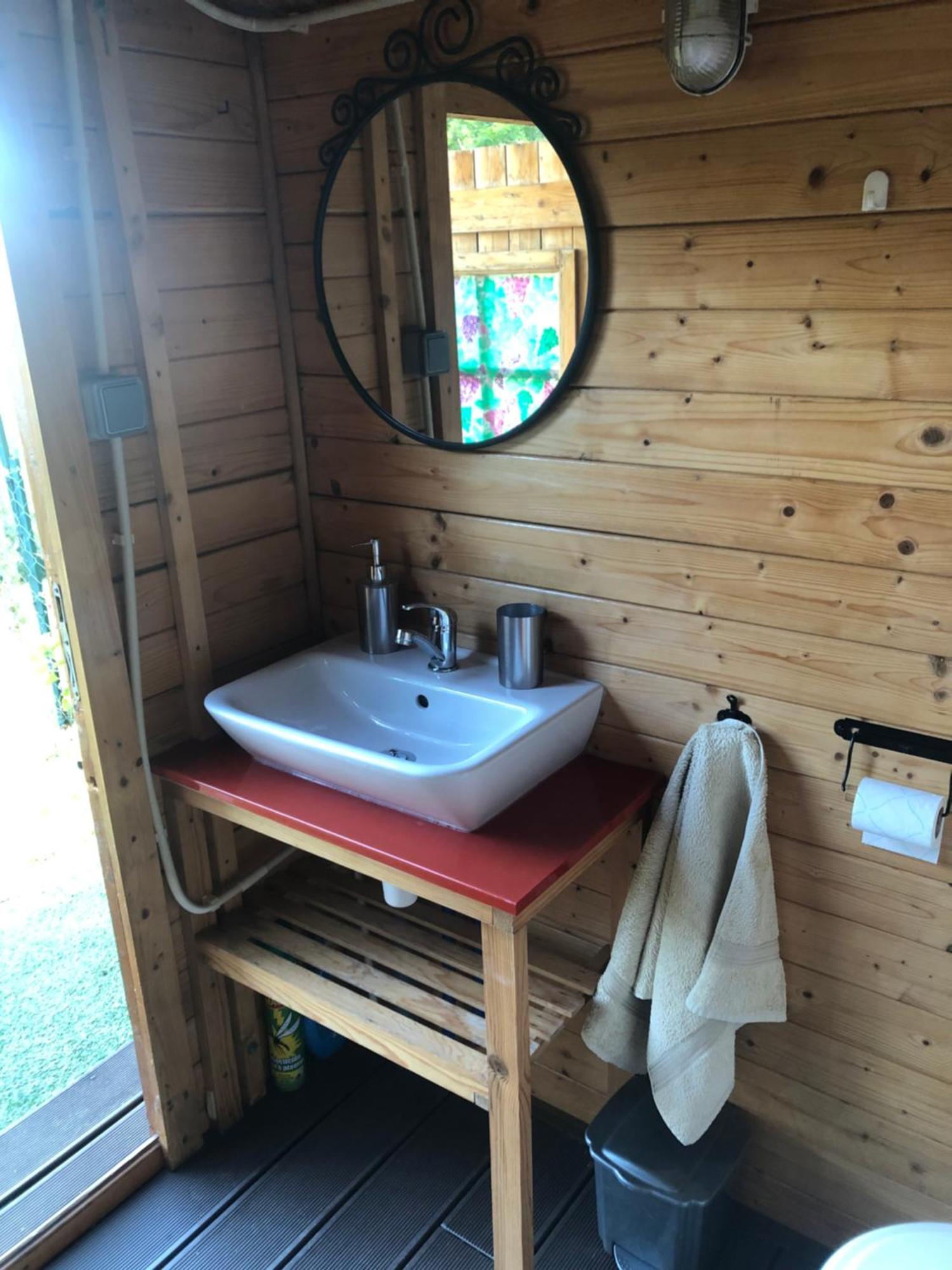 Tranquility Tent 拜昂 外观 照片