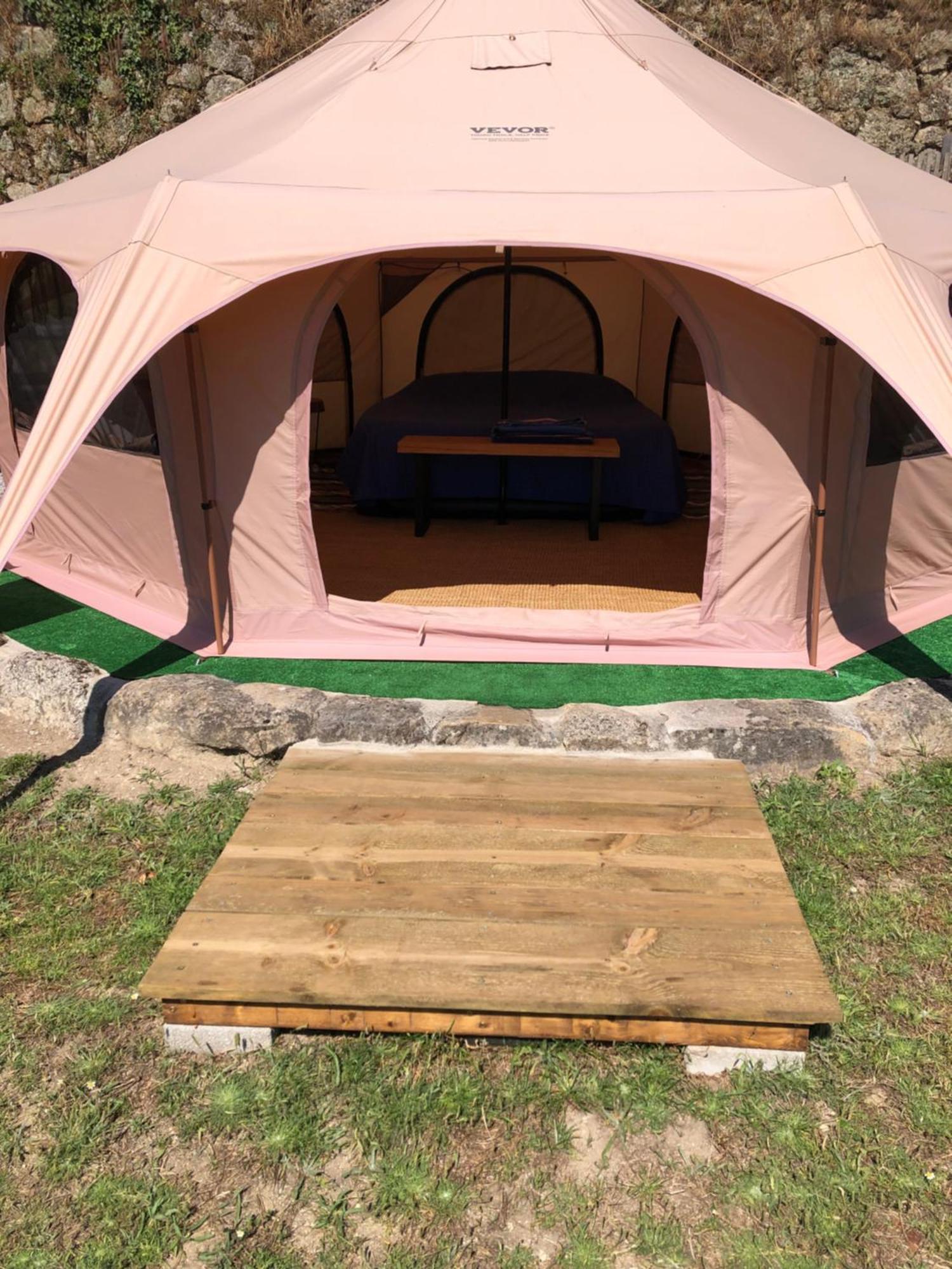 Tranquility Tent 拜昂 外观 照片