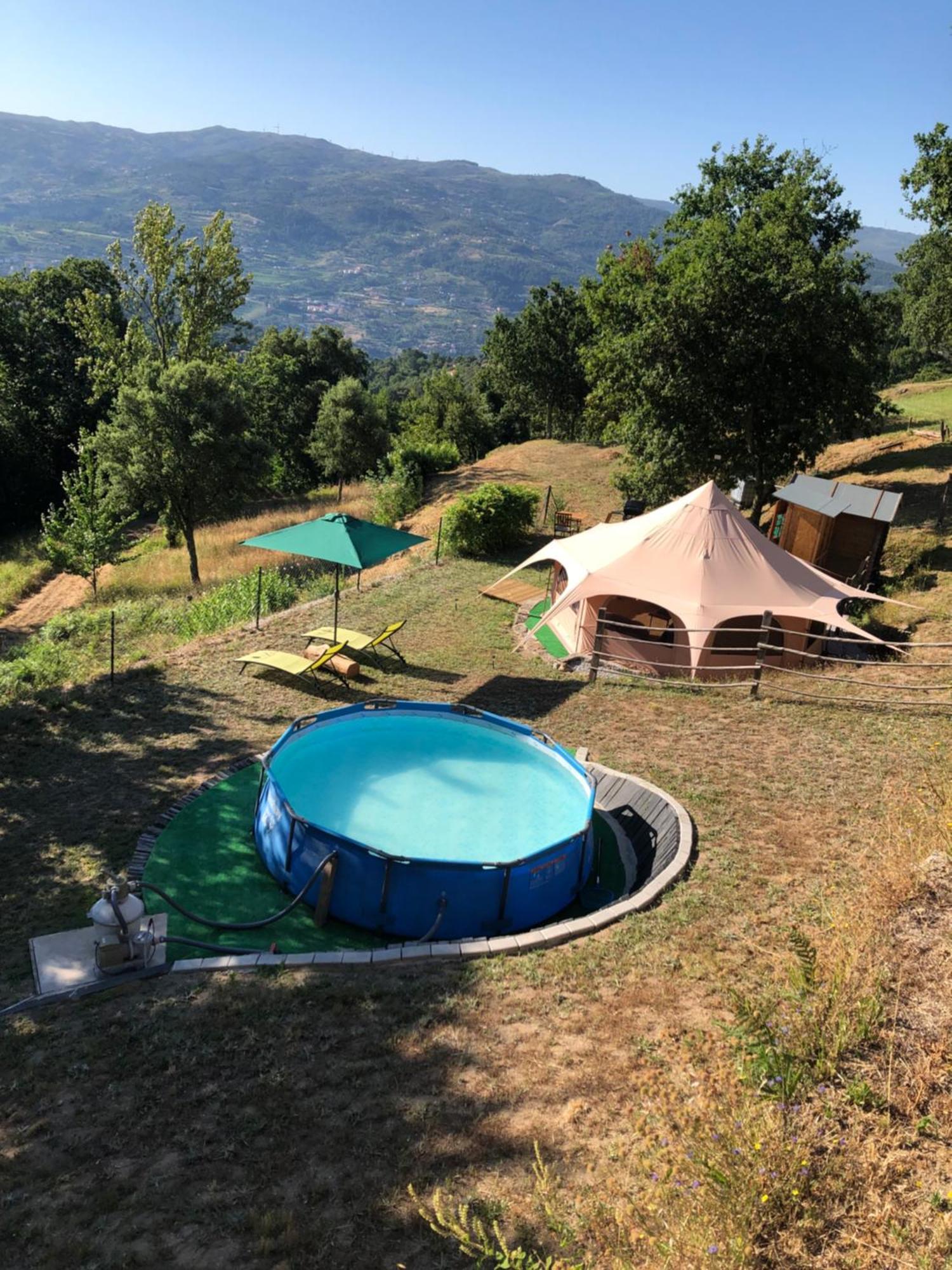 Tranquility Tent 拜昂 外观 照片