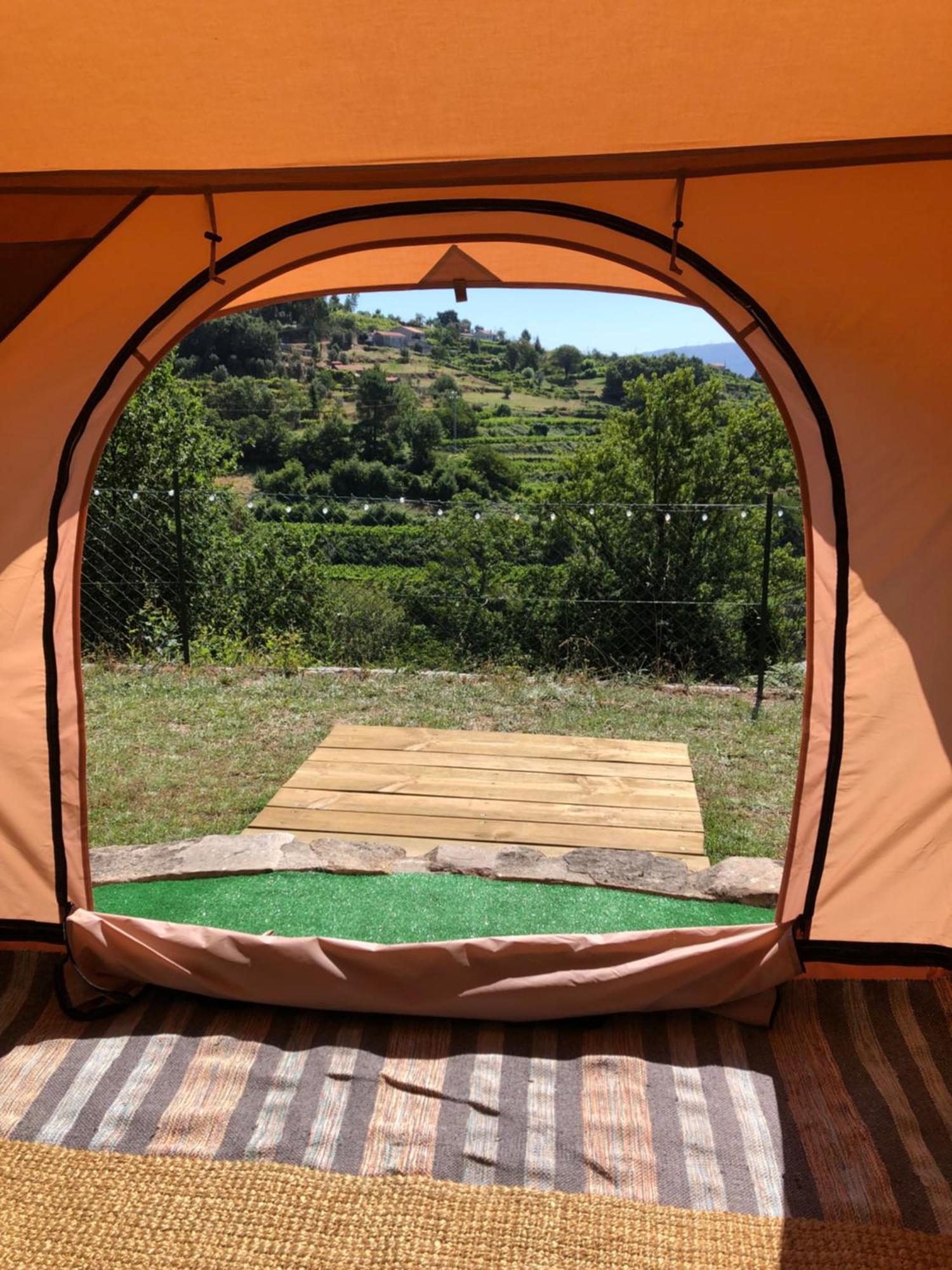 Tranquility Tent 拜昂 外观 照片